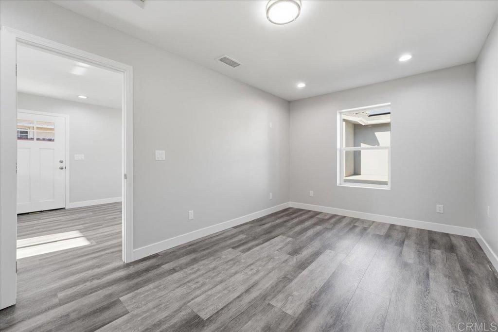 Image 24 of property listing at 353 357 Palm Avenue, Chula Vista, CA 91911