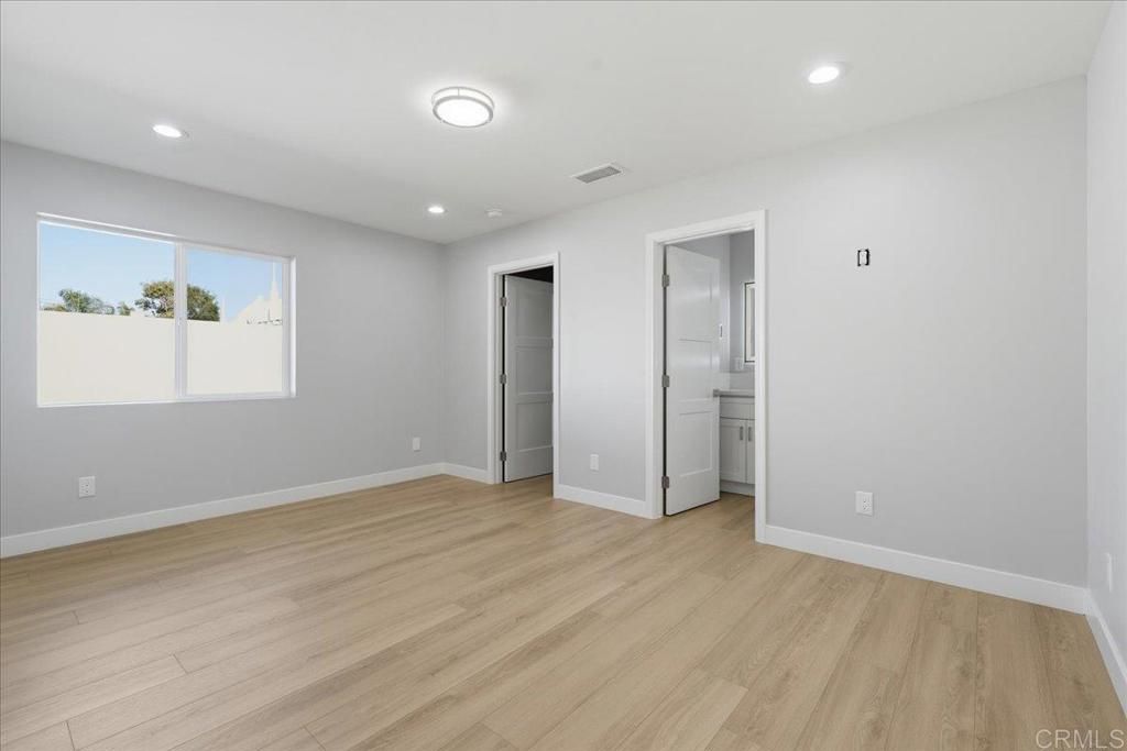 Image 34 of property listing at 353 357 Palm Avenue, Chula Vista, CA 91911