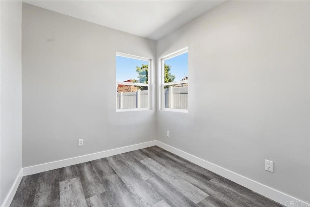 Image 8 of property listing at 353 357 Palm Avenue, Chula Vista, CA 91911
