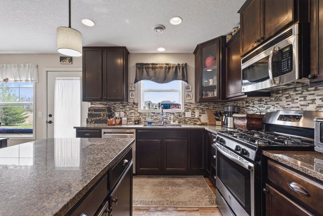 3266 Red Oak Trail, Hamel, MN 55340