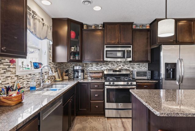 3266 Red Oak Trail, Hamel, MN 55340