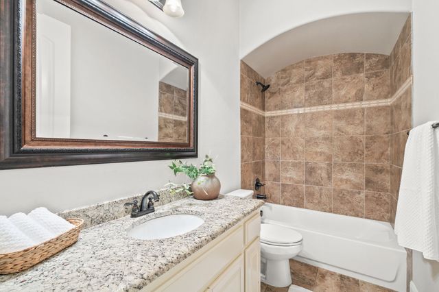 1001 Hilltop Drive, Lavon, TX 75166