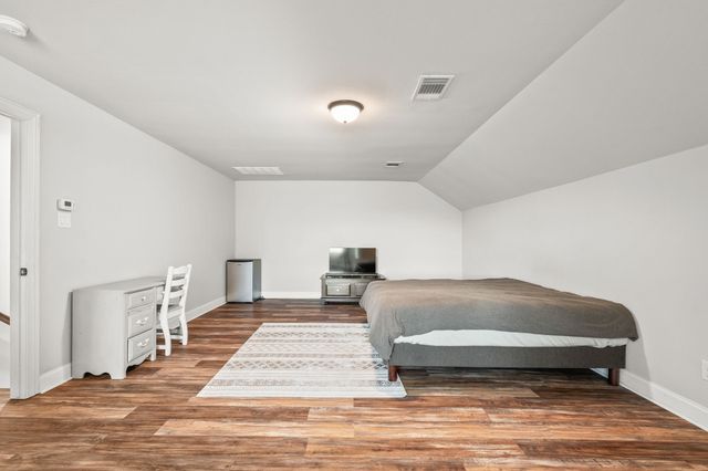 1001 Hilltop Drive, Lavon, TX 75166