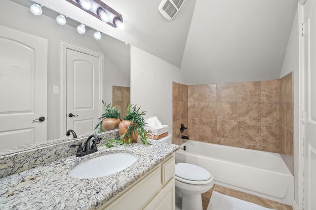 1001 Hilltop Drive, Lavon, TX 75166