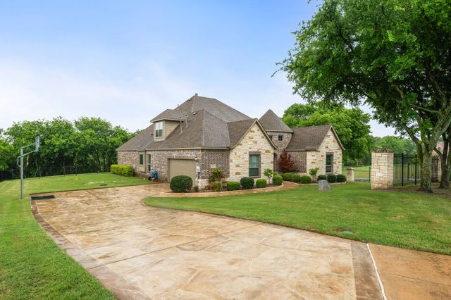 1001 Hilltop Drive, Lavon, TX 75166