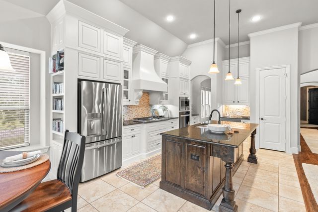 1001 Hilltop Drive, Lavon, TX 75166