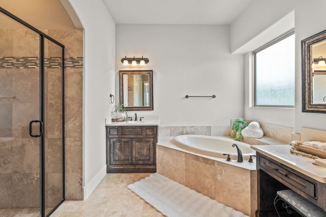 1001 Hilltop Drive, Lavon, TX 75166