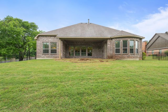 1001 Hilltop Drive, Lavon, TX 75166