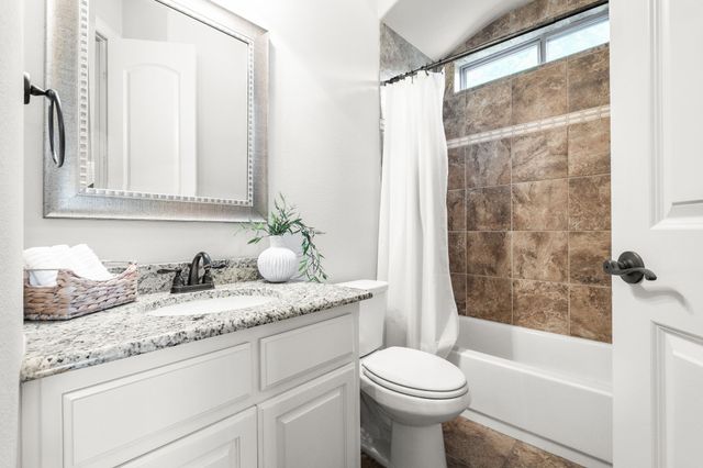 1001 Hilltop Drive, Lavon, TX 75166