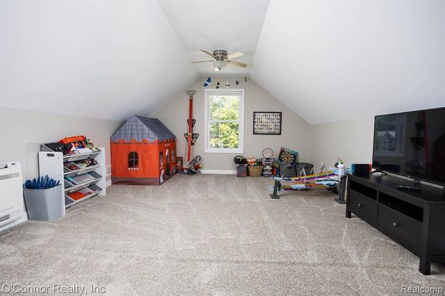 2976 E Bob White Drive, Smiths Creek, MI 48074
