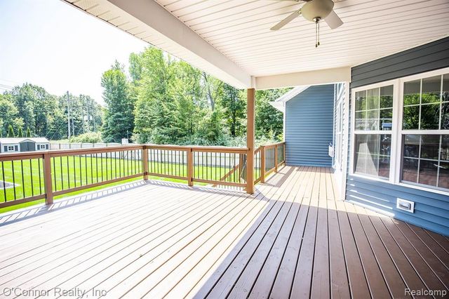 2976 E Bob White Drive, Smiths Creek, MI 48074