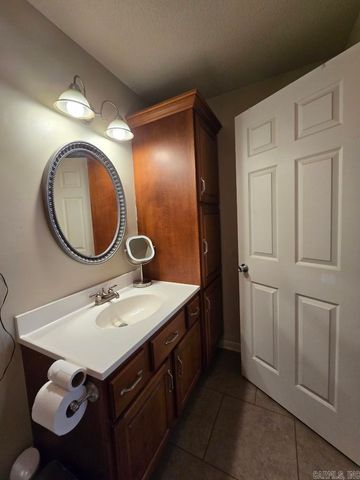 815 Canal Ave E, Wynne, AR 72396