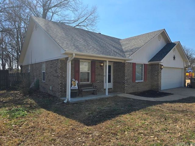 815 Canal Ave E, Wynne, AR 72396