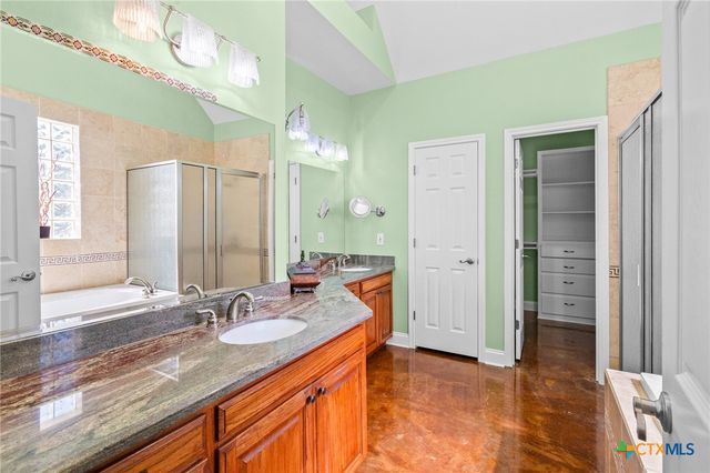 130 Post Oak Circle, Inez, TX 77968