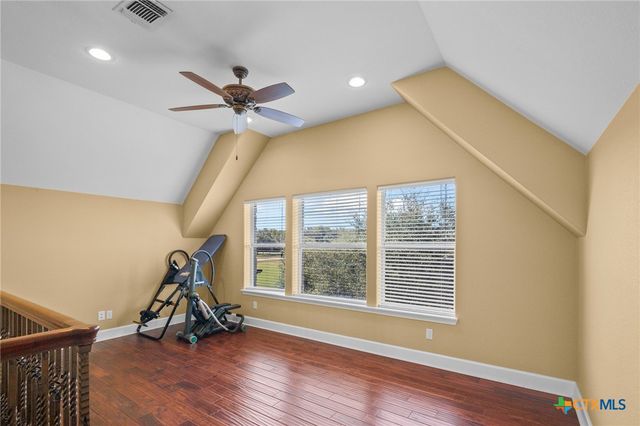 130 Post Oak Circle, Inez, TX 77968