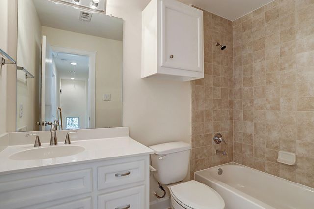 701 E 40th Street, Houston, TX 77022