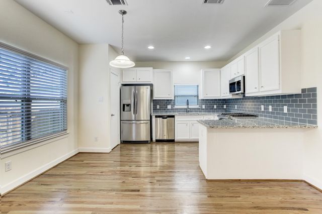 701 E 40th Street, Houston, TX 77022