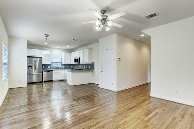 701 E 40th Street, Houston, TX 77022