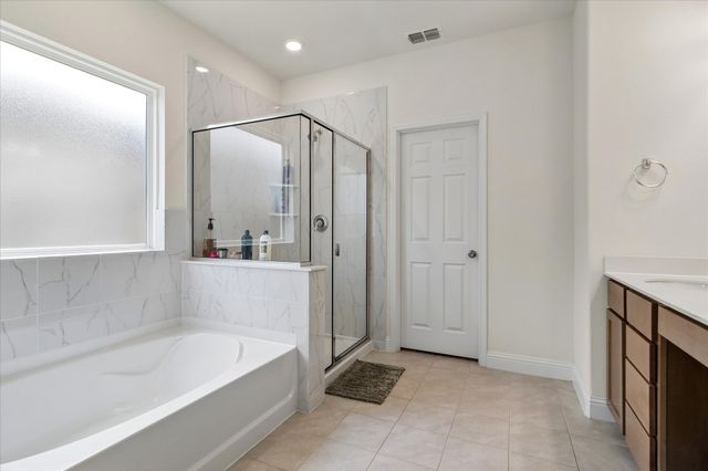 933 Brock Drive, Aubrey, TX 76227