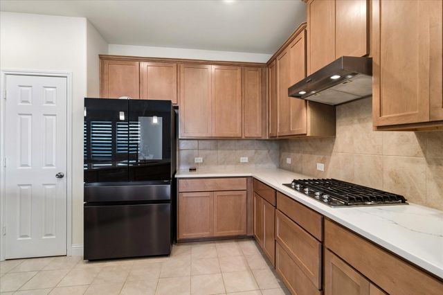 933 Brock Drive, Aubrey, TX 76227