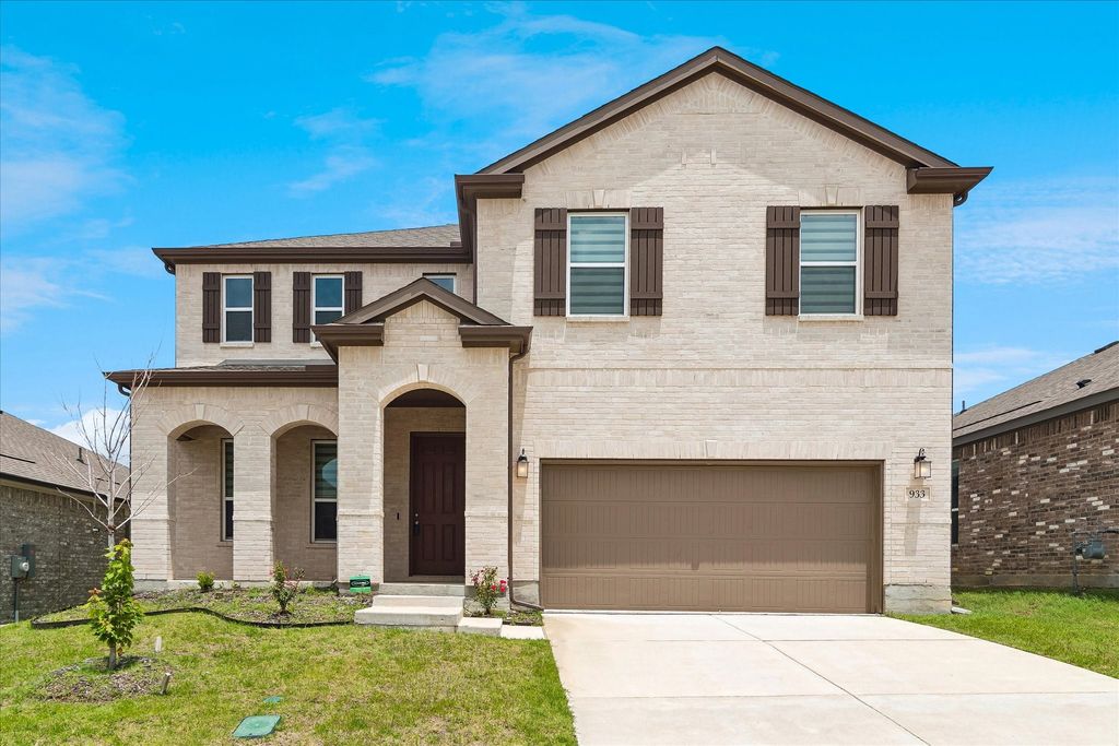 933 Brock Drive, Aubrey, TX 76227