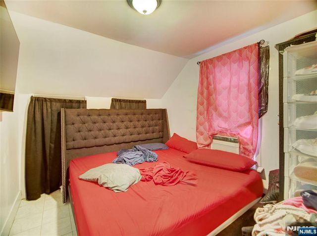 426 18th Street, Paterson, NJ 07524