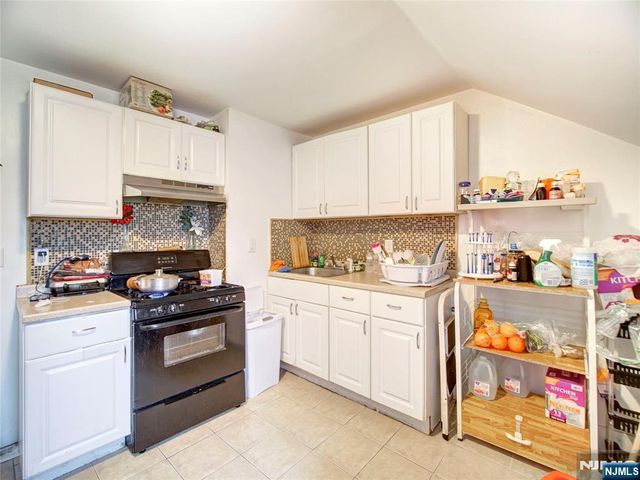 426 18th Street, Paterson, NJ 07524