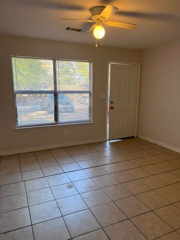 122 Lake Street, Crestview, FL 32539