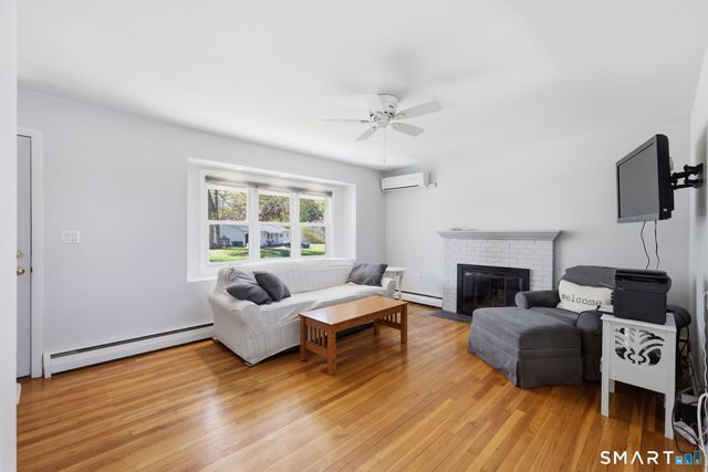 14 Cedarwood Lane, Old Saybrook, CT 06475