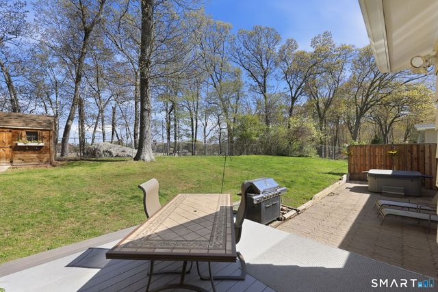 14 Cedarwood Lane, Old Saybrook, CT 06475