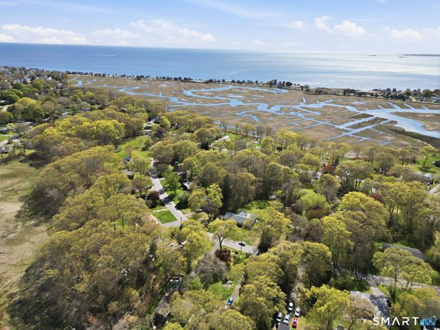 14 Cedarwood Lane, Old Saybrook, CT 06475