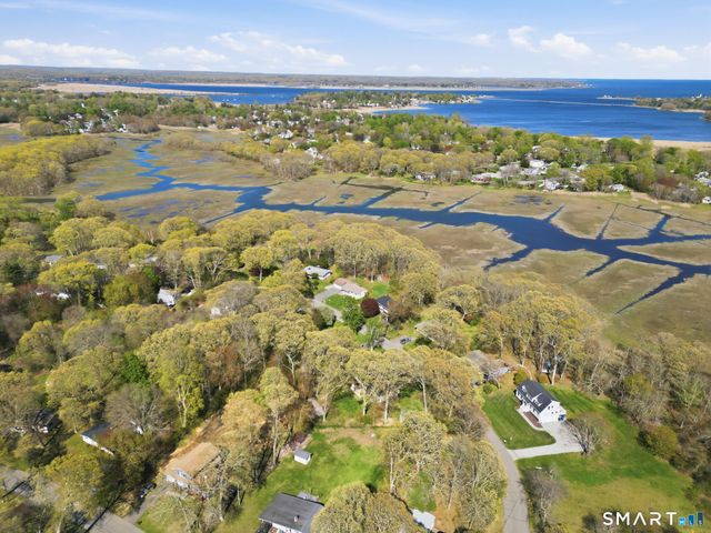 14 Cedarwood Lane, Old Saybrook, CT 06475