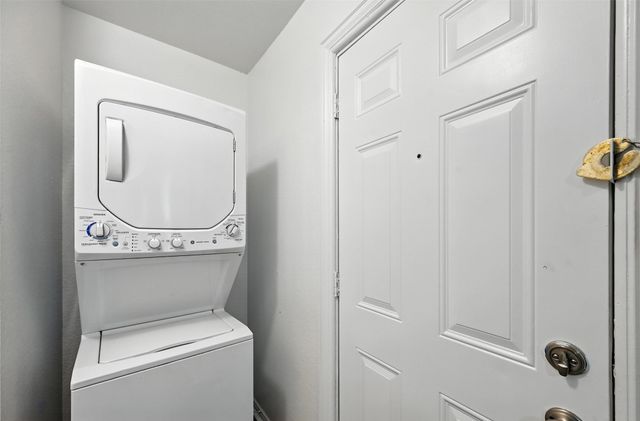 1713 Manor Garden, Greenville, TX 75401