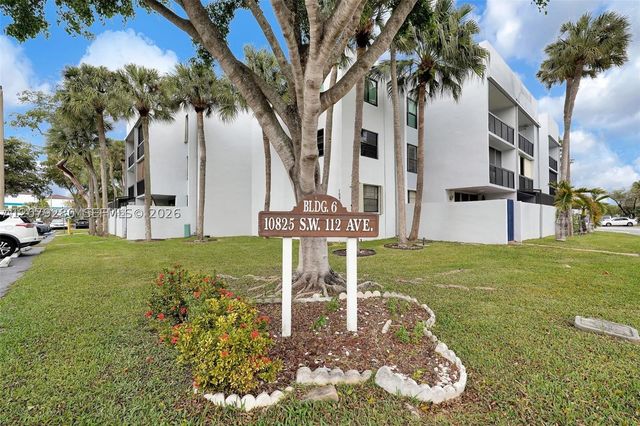 10825 SW 112 AV 6-215, Miami, FL 33176