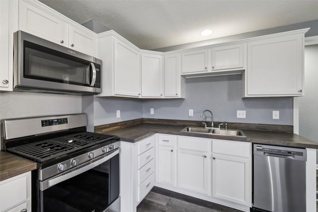 4710 NE 31st Street, Des Moines, IA 50317