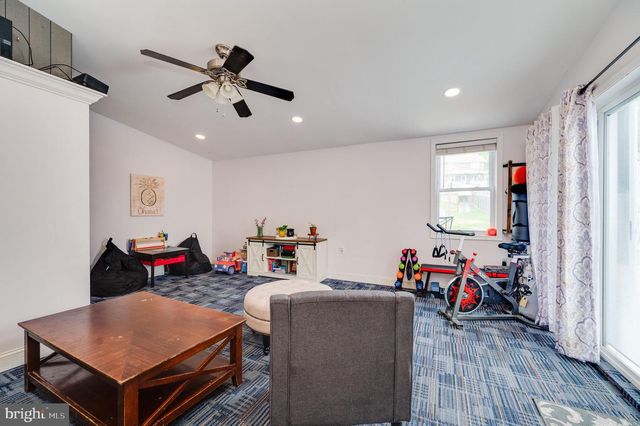 30 W 33RD ST, Reading, PA 19606