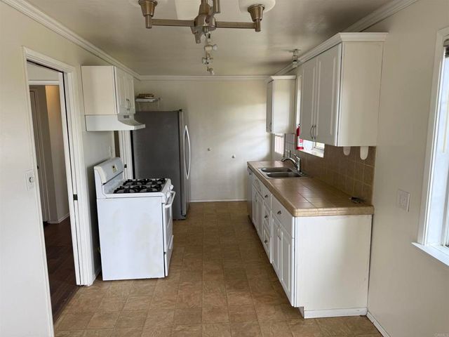 534 Ocean View Avenue, Encinitas, CA 92024