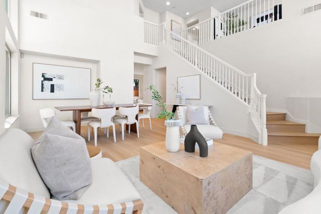 2230 Esperanca Avenue, Santa Clara, CA 95054