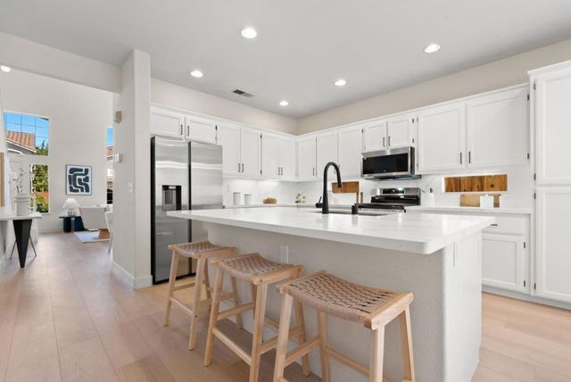 2230 Esperanca Avenue, Santa Clara, CA 95054