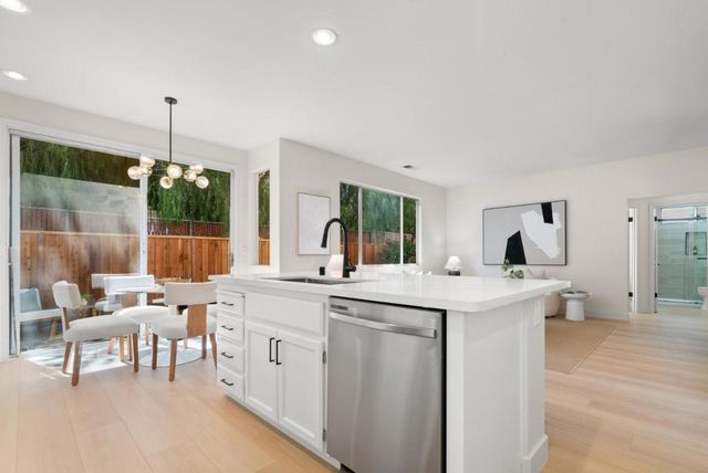 2230 Esperanca Avenue, Santa Clara, CA 95054