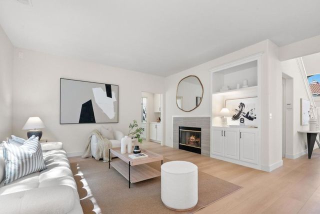 2230 Esperanca Avenue, Santa Clara, CA 95054