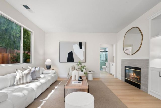 2230 Esperanca Avenue, Santa Clara, CA 95054