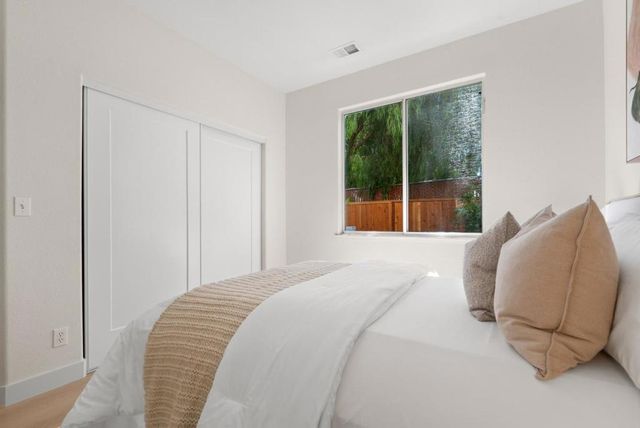 2230 Esperanca Avenue, Santa Clara, CA 95054