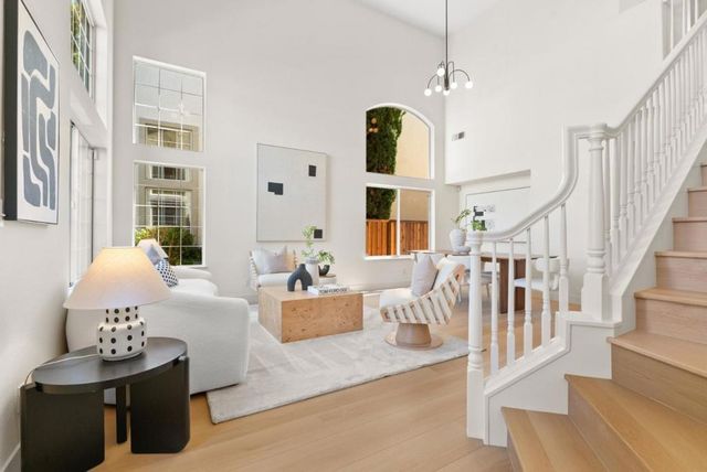 2230 Esperanca Avenue, Santa Clara, CA 95054