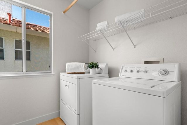 2230 Esperanca Avenue, Santa Clara, CA 95054