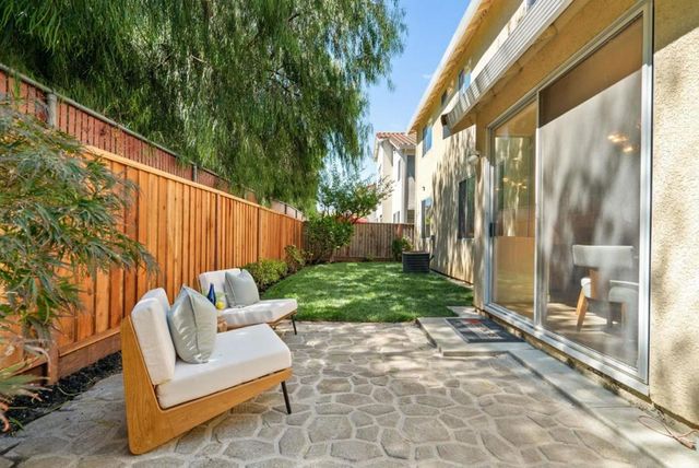 2230 Esperanca Avenue, Santa Clara, CA 95054