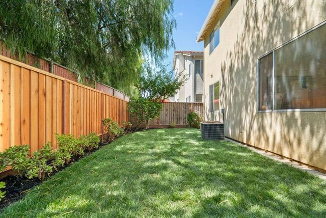 2230 Esperanca Avenue, Santa Clara, CA 95054