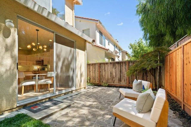 2230 Esperanca Avenue, Santa Clara, CA 95054