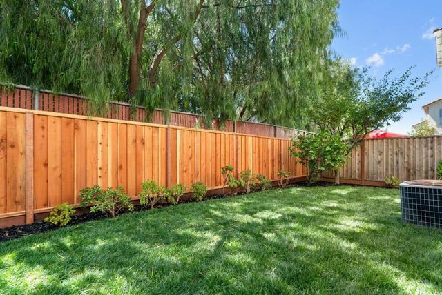 2230 Esperanca Avenue, Santa Clara, CA 95054