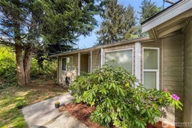 11209 11211 89th Avenue Ct E, Puyallup, WA 98373